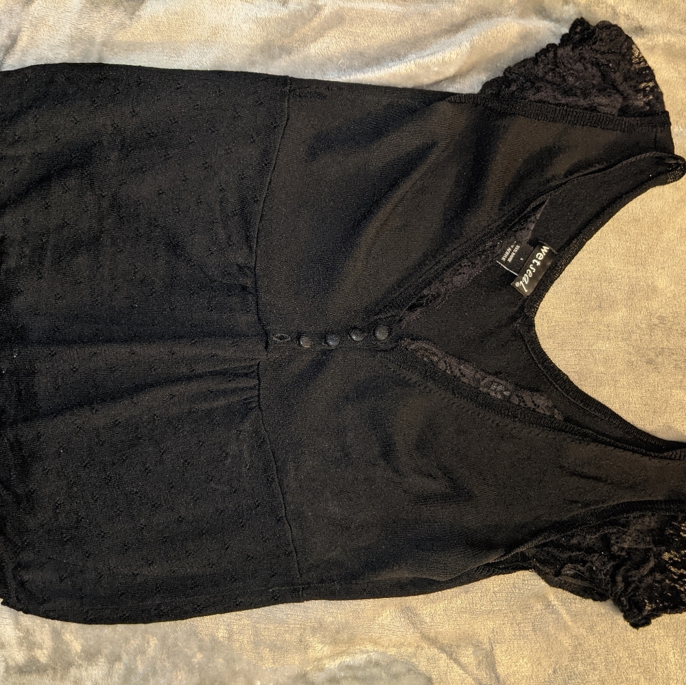 Wet Seal black women's top
